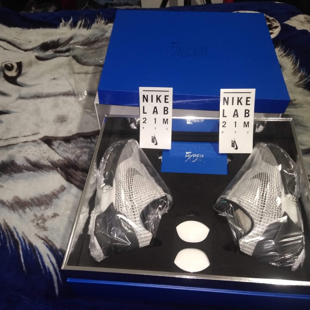 Nike hyper Adapts - Picture 10 of 10